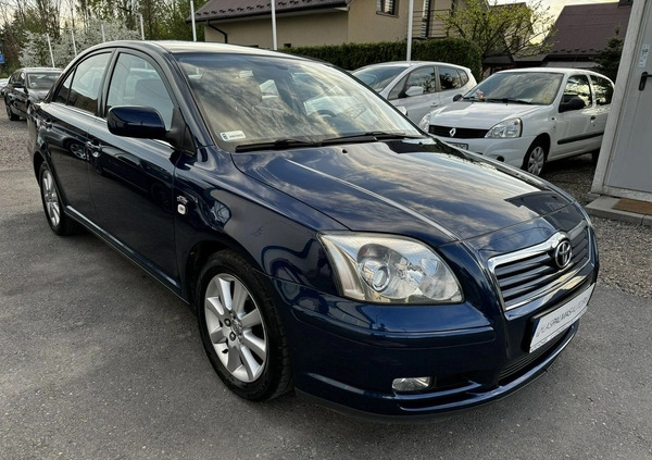 Toyota Avensis cena 13500 przebieg: 190000, rok produkcji 2003 z Sępopol małe 211